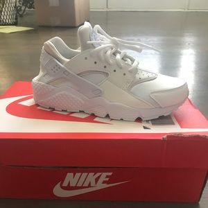Nike Air Huarache size 7